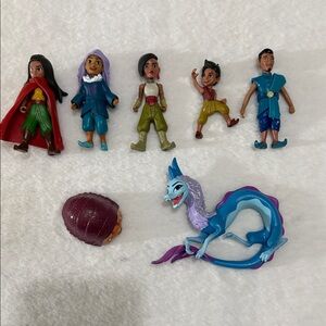 Disney Raya Figurine Set